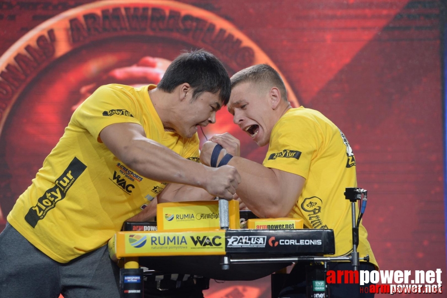 Zloty Tur 2015 by Mark Kazus - Left Hand # Siłowanie na ręce # Armwrestling # Armpower.net