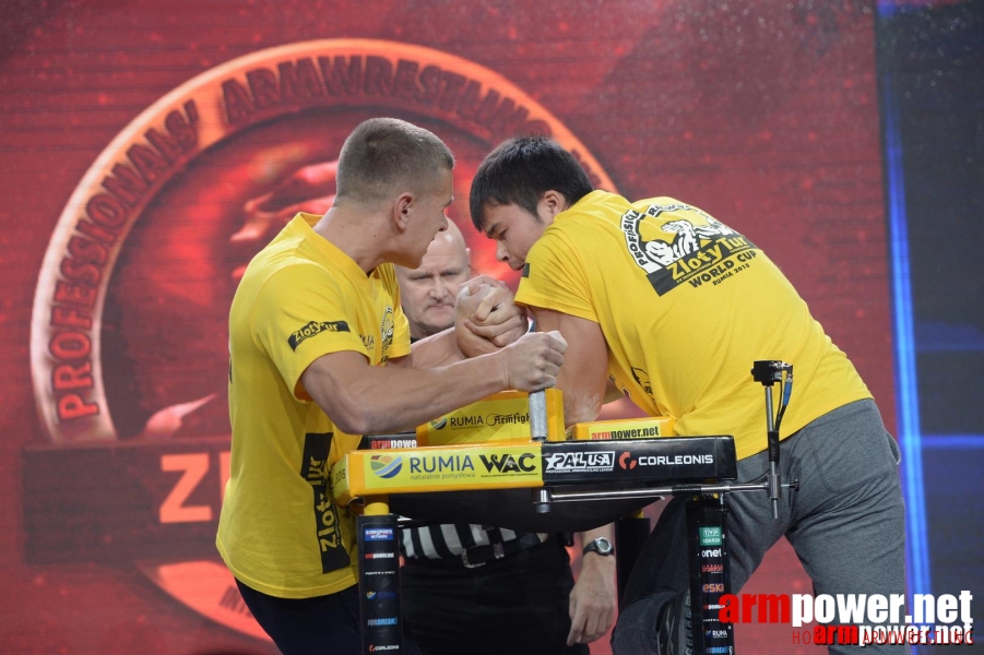 Zloty Tur 2015 by Mark Kazus - Left Hand # Siłowanie na ręce # Armwrestling # Armpower.net