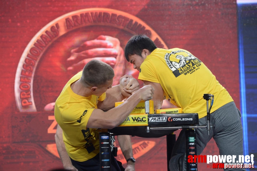 Zloty Tur 2015 by Mark Kazus - Left Hand # Siłowanie na ręce # Armwrestling # Armpower.net