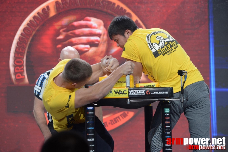 Zloty Tur 2015 by Mark Kazus - Left Hand # Siłowanie na ręce # Armwrestling # Armpower.net