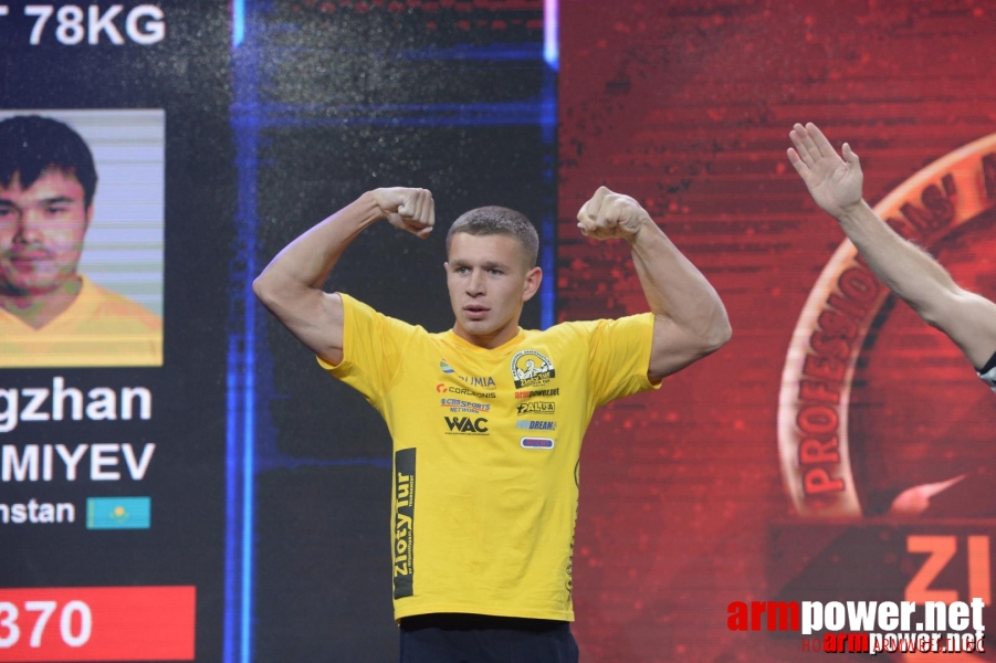 Zloty Tur 2015 by Mark Kazus - Left Hand # Siłowanie na ręce # Armwrestling # Armpower.net