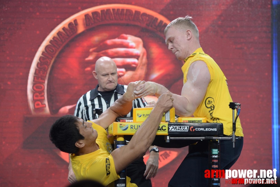 Zloty Tur 2015 by Mark Kazus - Left Hand # Siłowanie na ręce # Armwrestling # Armpower.net