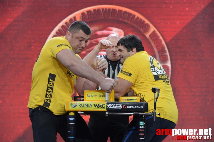 Zloty Tur 2015 by Mark Kazus - Left Hand # Siłowanie na ręce # Armwrestling # Armpower.net