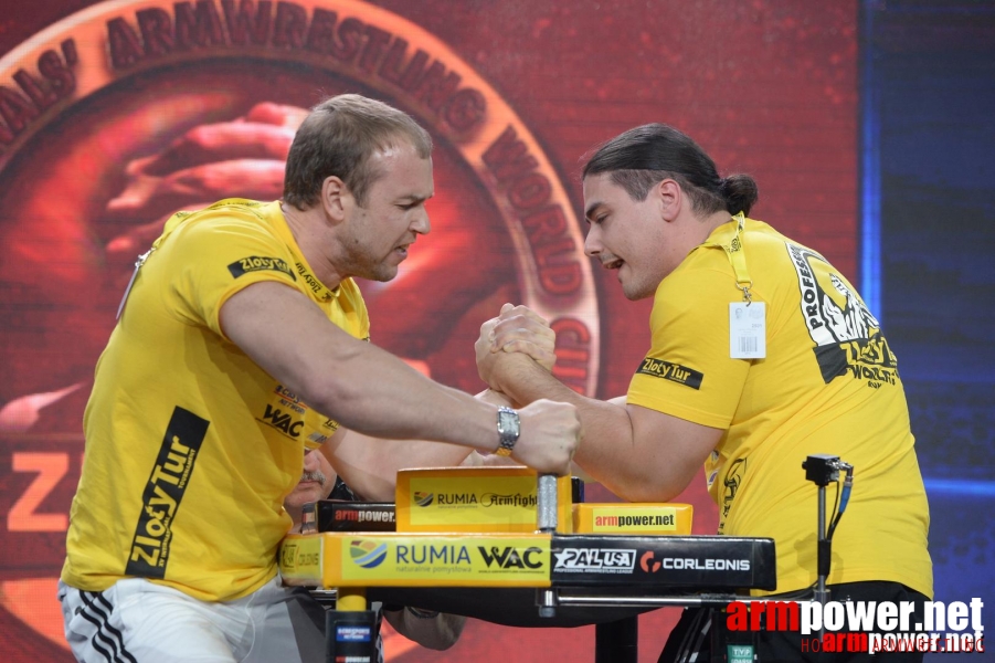 Zloty Tur 2015 by Mark Kazus - Left Hand # Siłowanie na ręce # Armwrestling # Armpower.net