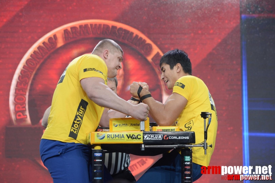 Zloty Tur 2015 by Mark Kazus - Left Hand # Siłowanie na ręce # Armwrestling # Armpower.net