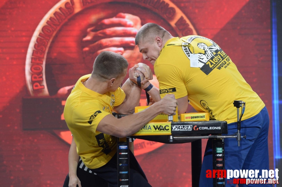 Zloty Tur 2015 by Mark Kazus - Left Hand # Siłowanie na ręce # Armwrestling # Armpower.net