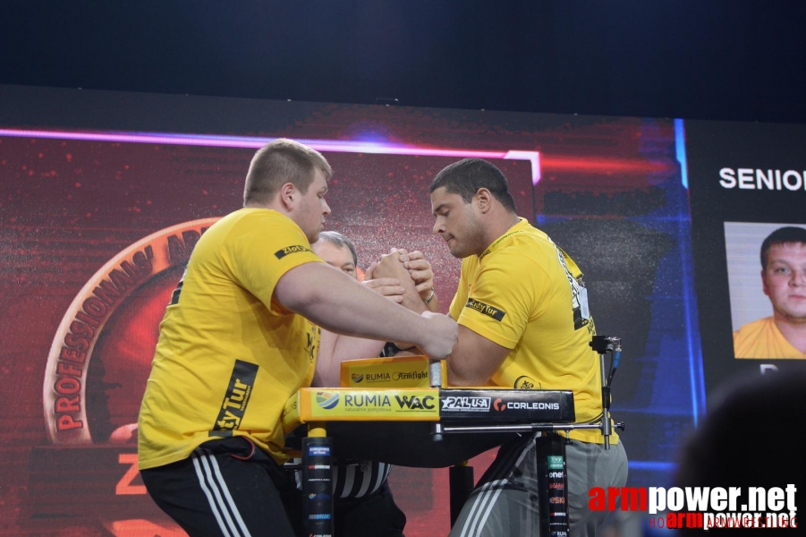 Zloty Tur 2015 by Mark Kazus - Left Hand # Siłowanie na ręce # Armwrestling # Armpower.net