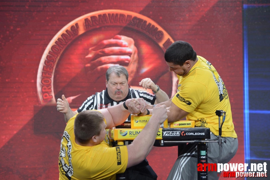 Zloty Tur 2015 by Mark Kazus - Left Hand # Siłowanie na ręce # Armwrestling # Armpower.net