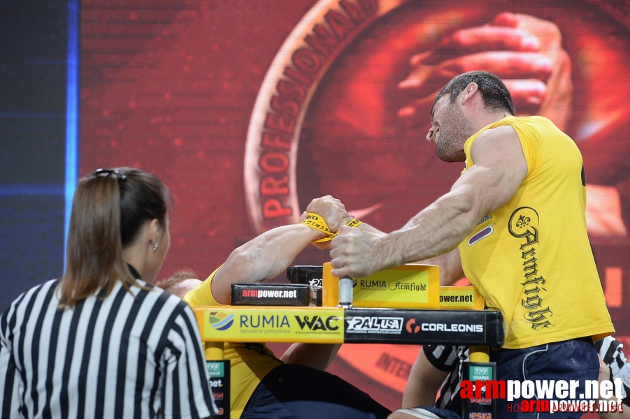 Zloty Tur 2015 by Mark Kazus - Right Hand # Siłowanie na ręce # Armwrestling # Armpower.net