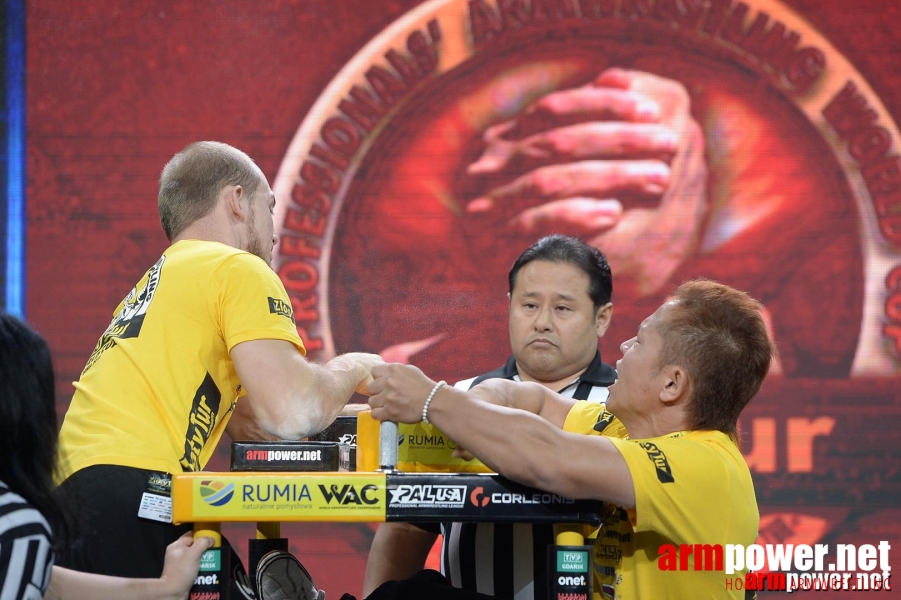 Zloty Tur 2015 by Mark Kazus - Right Hand # Armwrestling # Armpower.net