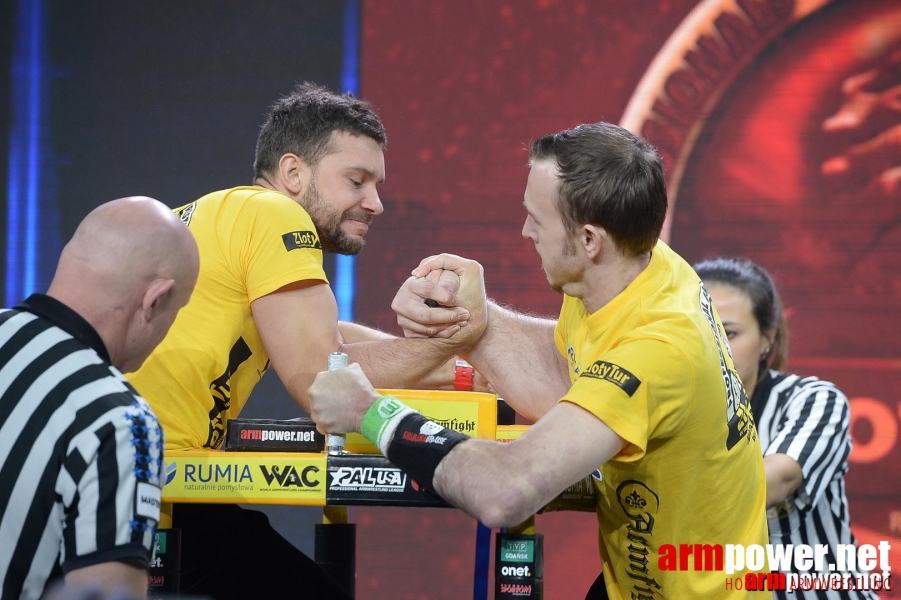 Zloty Tur 2015 by Mark Kazus - Right Hand # Armwrestling # Armpower.net