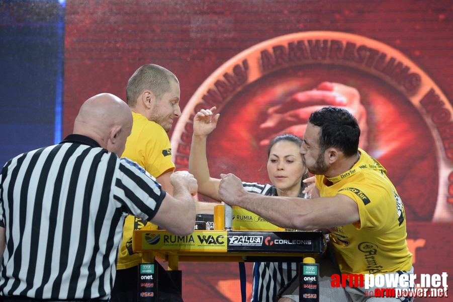 Zloty Tur 2015 by Mark Kazus - Right Hand # Armwrestling # Armpower.net