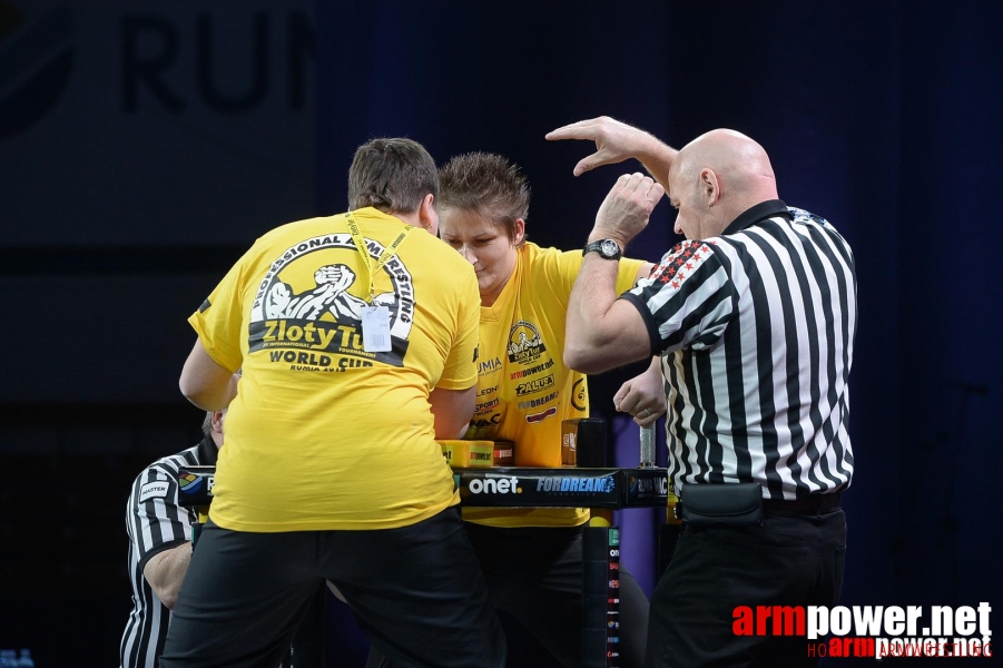 Zloty Tur 2015 by Mark Kazus - Right Hand # Armwrestling # Armpower.net