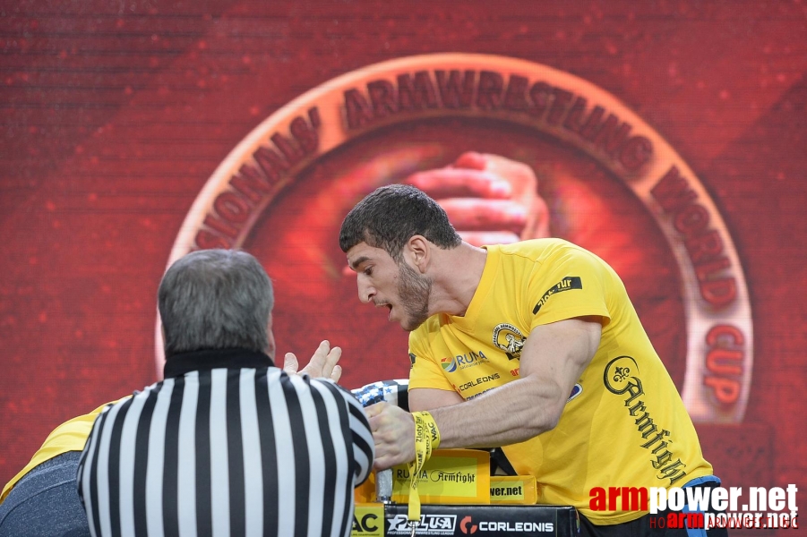 Zloty Tur 2015 by Mark Kazus - Right Hand # Armwrestling # Armpower.net