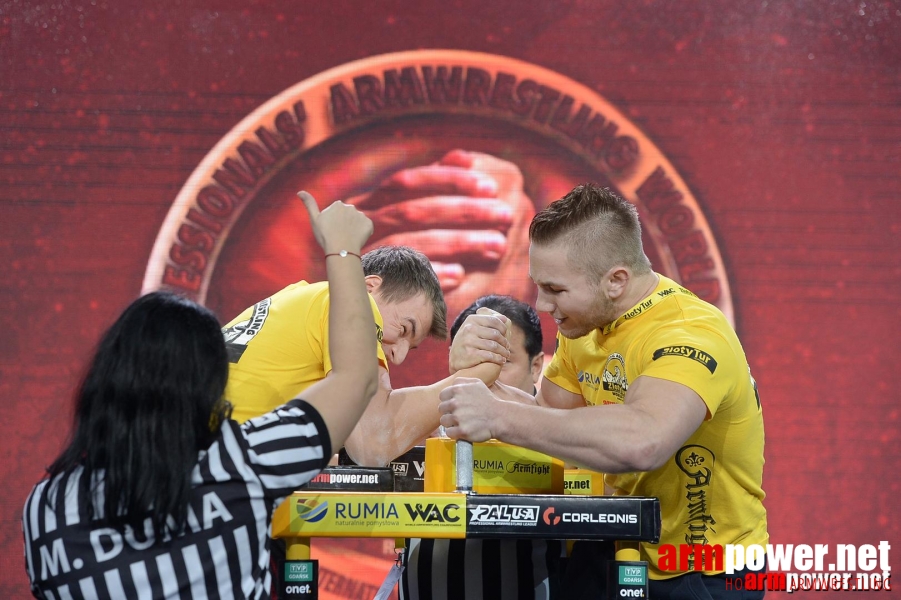 Zloty Tur 2015 by Mark Kazus - Right Hand # Armwrestling # Armpower.net