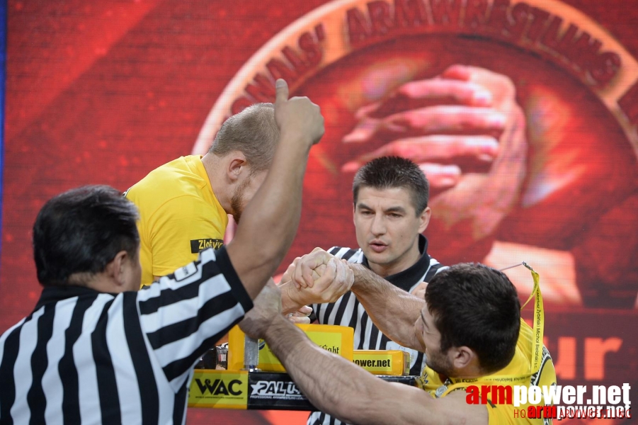 Zloty Tur 2015 by Mark Kazus - Right Hand # Armwrestling # Armpower.net