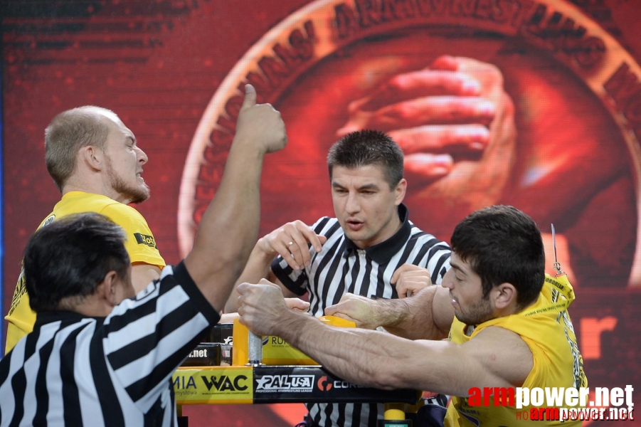 Zloty Tur 2015 by Mark Kazus - Right Hand # Siłowanie na ręce # Armwrestling # Armpower.net