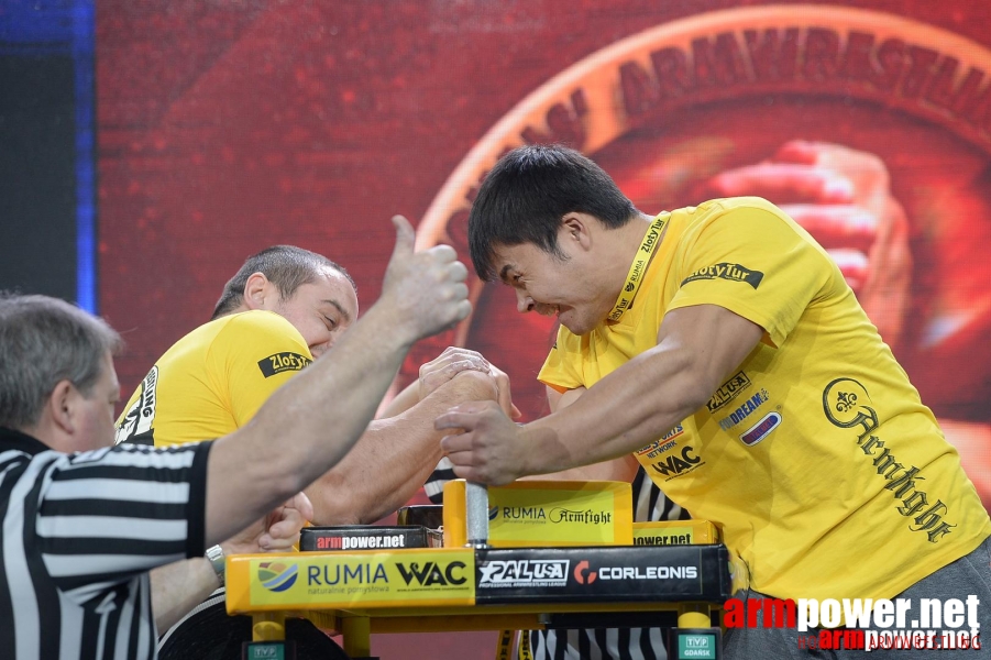 Zloty Tur 2015 by Mark Kazus - Right Hand # Siłowanie na ręce # Armwrestling # Armpower.net