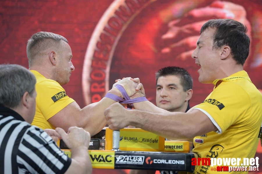 Zloty Tur 2015 by Mark Kazus - Right Hand # Armwrestling # Armpower.net