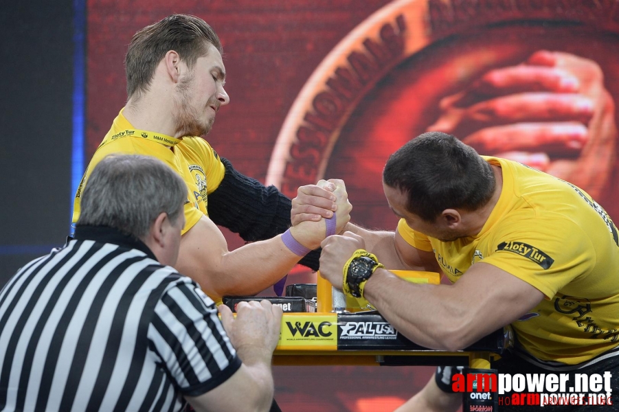 Zloty Tur 2015 by Mark Kazus - Right Hand # Armwrestling # Armpower.net