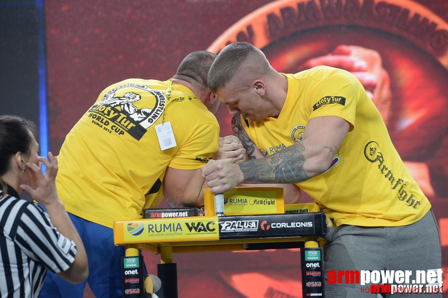 Zloty Tur 2015 by Mark Kazus - Right Hand # Armwrestling # Armpower.net