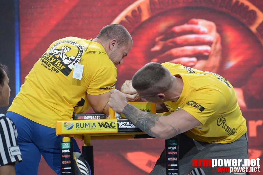 Zloty Tur 2015 by Mark Kazus - Right Hand # Armwrestling # Armpower.net