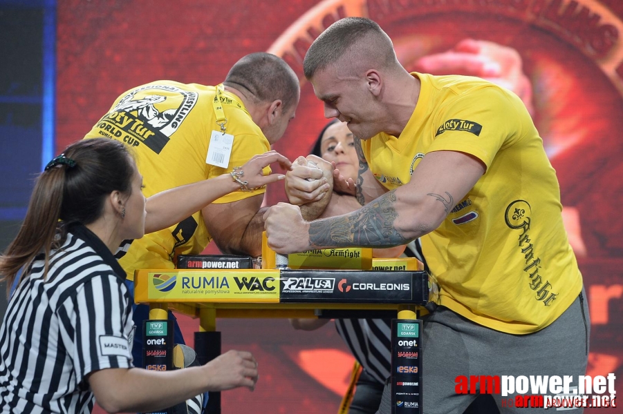 Zloty Tur 2015 by Mark Kazus - Right Hand # Siłowanie na ręce # Armwrestling # Armpower.net