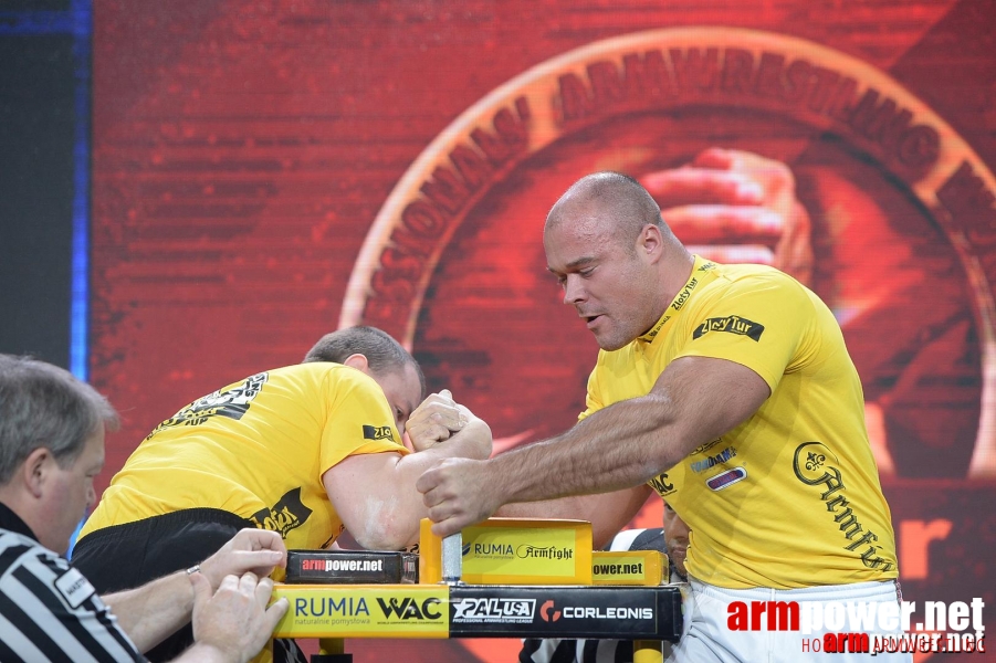 Zloty Tur 2015 by Mark Kazus - Right Hand # Siłowanie na ręce # Armwrestling # Armpower.net