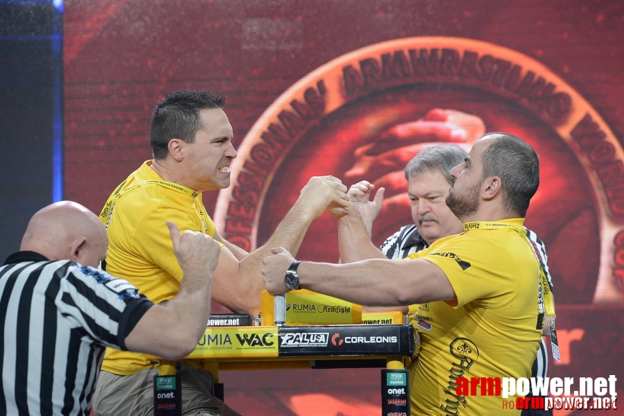 Zloty Tur 2015 by Mark Kazus - Right Hand # Armwrestling # Armpower.net