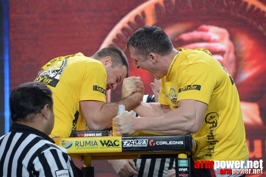 Zloty Tur 2015 by Mark Kazus - Right Hand # Armwrestling # Armpower.net