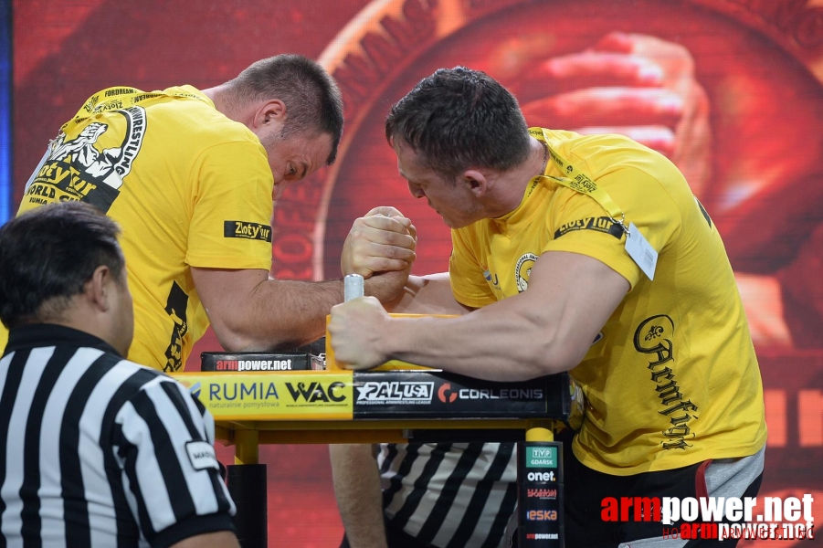 Zloty Tur 2015 by Mark Kazus - Right Hand # Armwrestling # Armpower.net