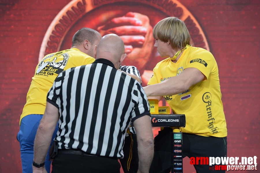 Zloty Tur 2015 by Mark Kazus - Right Hand # Siłowanie na ręce # Armwrestling # Armpower.net