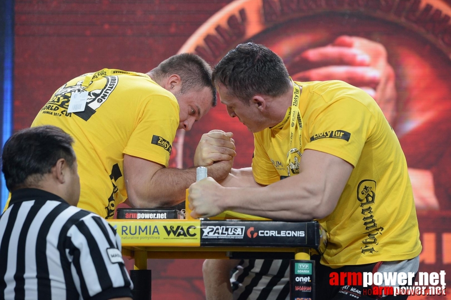 Zloty Tur 2015 by Mark Kazus - Right Hand # Armwrestling # Armpower.net