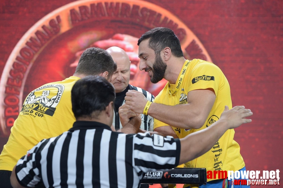 Zloty Tur 2015 by Mark Kazus - Right Hand # Armwrestling # Armpower.net