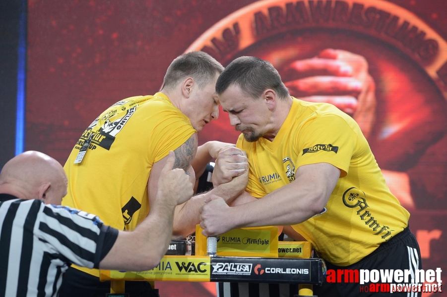 Zloty Tur 2015 by Mark Kazus - Right Hand # Siłowanie na ręce # Armwrestling # Armpower.net