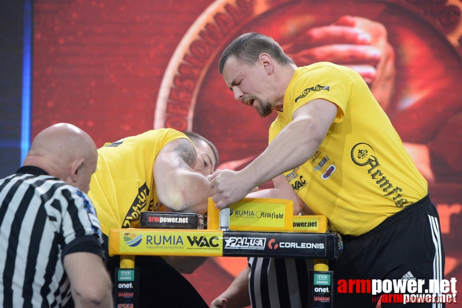 Zloty Tur 2015 by Mark Kazus - Right Hand # Armwrestling # Armpower.net