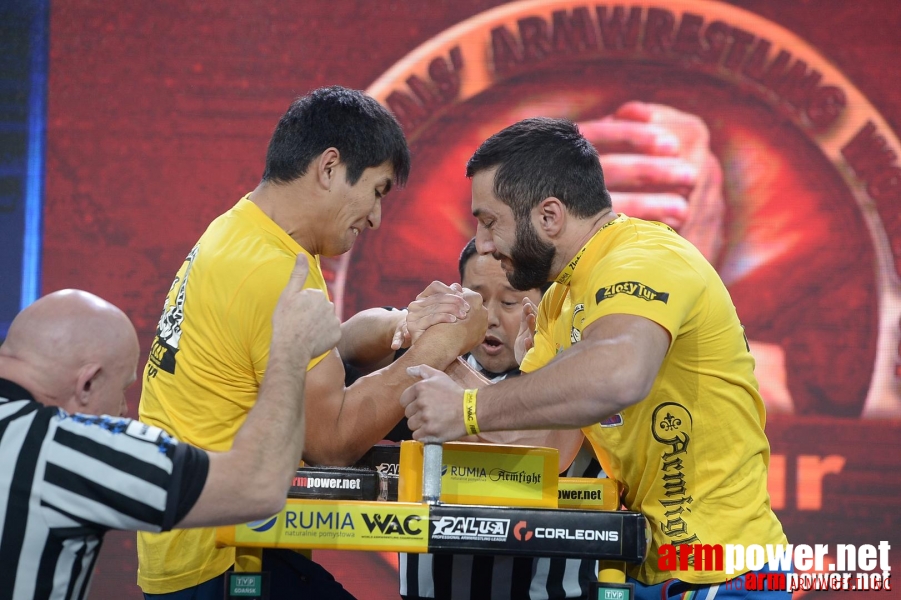 Zloty Tur 2015 by Mark Kazus - Right Hand # Siłowanie na ręce # Armwrestling # Armpower.net