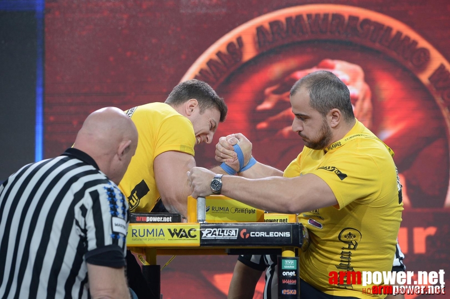 Zloty Tur 2015 by Mark Kazus - Right Hand # Armwrestling # Armpower.net