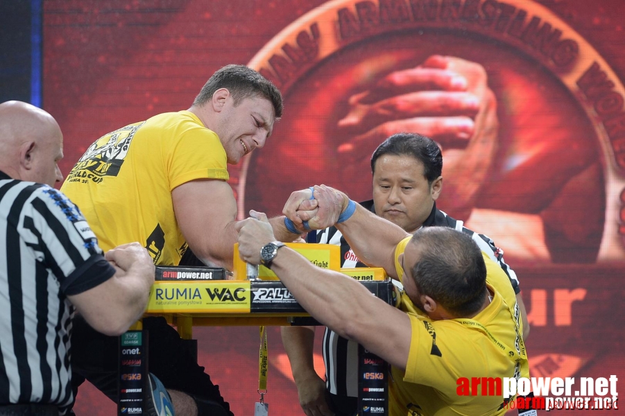 Zloty Tur 2015 by Mark Kazus - Right Hand # Armwrestling # Armpower.net