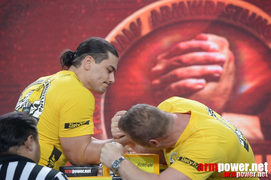 Zloty Tur 2015 by Mark Kazus - Right Hand # Armwrestling # Armpower.net