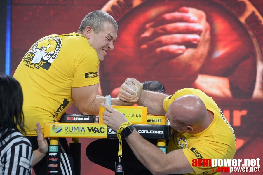 Zloty Tur 2015 by Mark Kazus - Right Hand # Armwrestling # Armpower.net