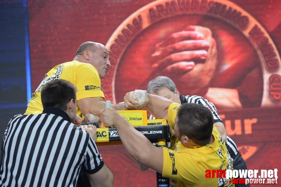 Zloty Tur 2015 by Mark Kazus - Right Hand # Armwrestling # Armpower.net