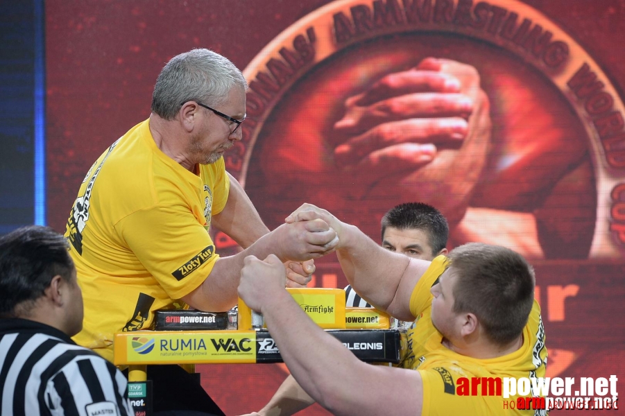 Zloty Tur 2015 by Mark Kazus - Right Hand # Armwrestling # Armpower.net