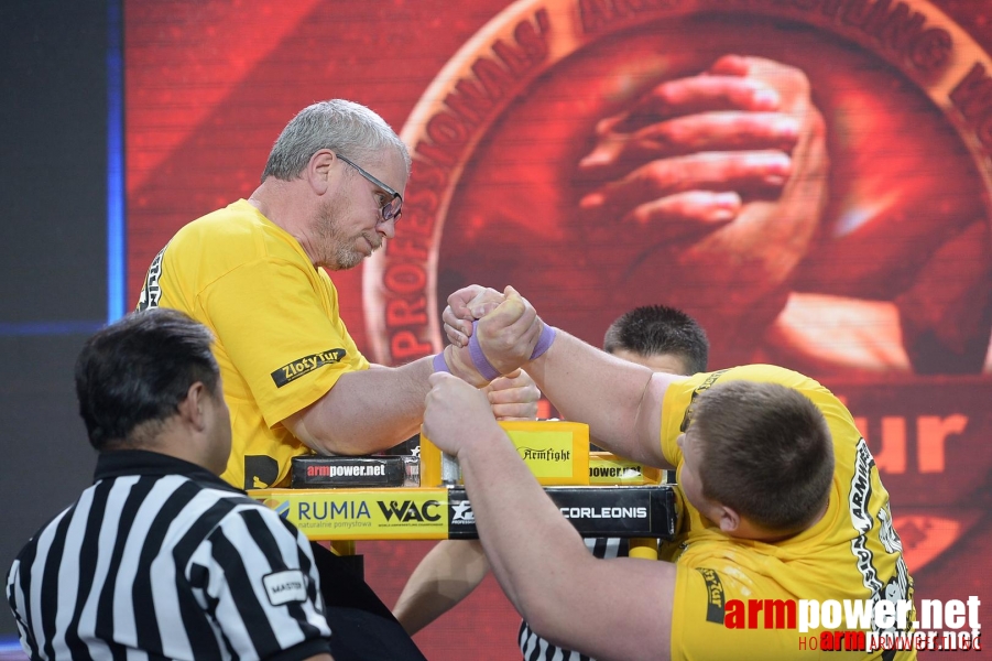 Zloty Tur 2015 by Mark Kazus - Right Hand # Siłowanie na ręce # Armwrestling # Armpower.net