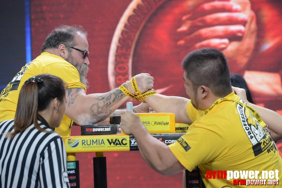 Zloty Tur 2015 by Mark Kazus - Right Hand # Siłowanie na ręce # Armwrestling # Armpower.net