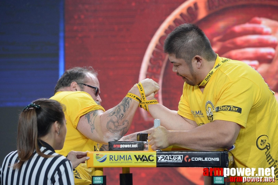 Zloty Tur 2015 by Mark Kazus - Right Hand # Armwrestling # Armpower.net