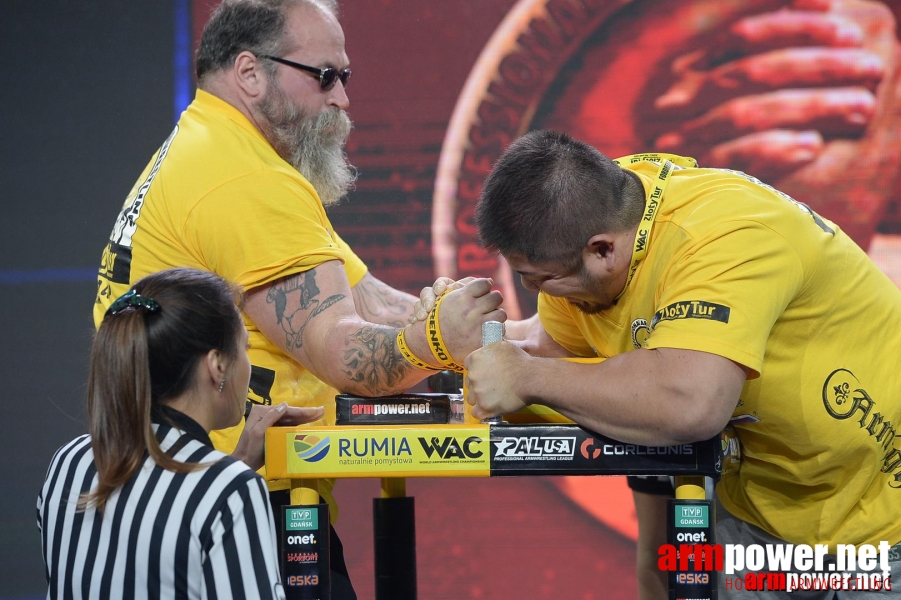 Zloty Tur 2015 by Mark Kazus - Right Hand # Siłowanie na ręce # Armwrestling # Armpower.net