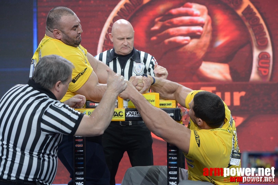 Zloty Tur 2015 by Mark Kazus - Right Hand # Siłowanie na ręce # Armwrestling # Armpower.net