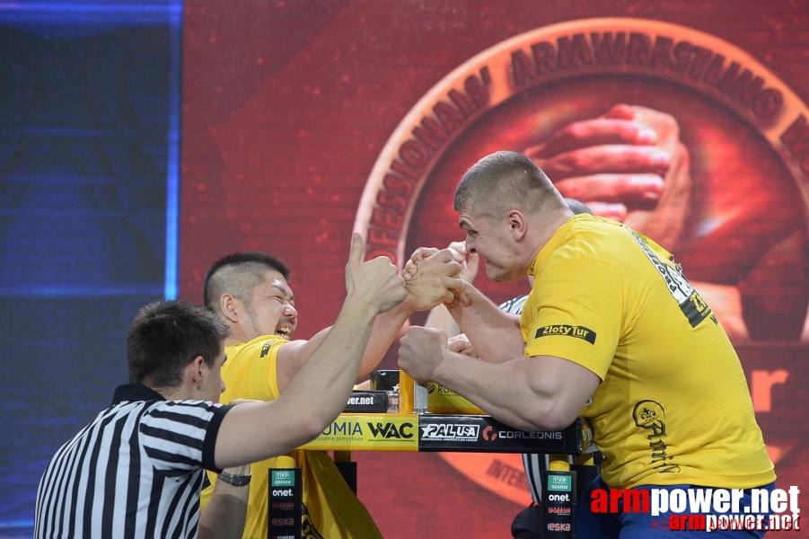 Zloty Tur 2015 by Mark Kazus - Right Hand # Armwrestling # Armpower.net