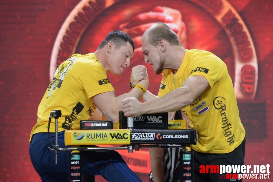 Zloty Tur 2015 by Mark Kazus - Right Hand # Siłowanie na ręce # Armwrestling # Armpower.net